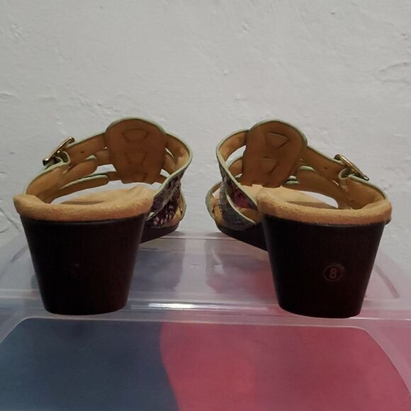 Vionic Colorful Snake Pattern Wedges - Picture 4 of 15